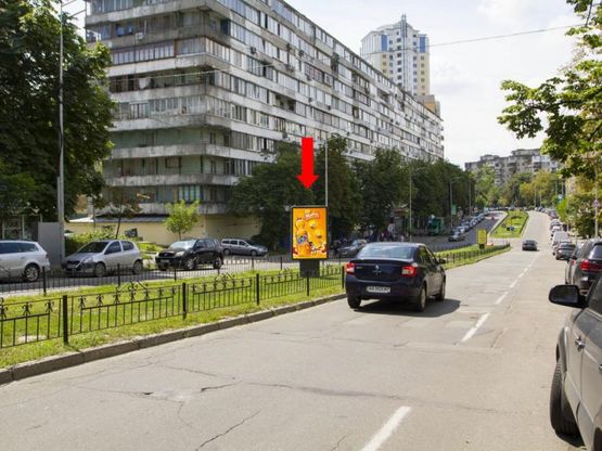 Фото рекламной плоскости по адресу Гаврилишина ул. (бывш. ул. Василевской), 10 - ул. Ярмолы, разделитель, в сторону пр. Победы