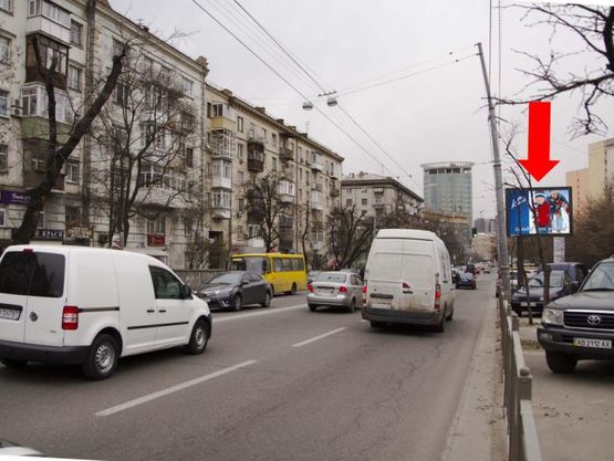 Фото рекламної площини за адресою Ильенко ул. (бывш. Мельникова ул.), 39, на светофоре, в сторону ст. м. "Лукьяновская", центра
