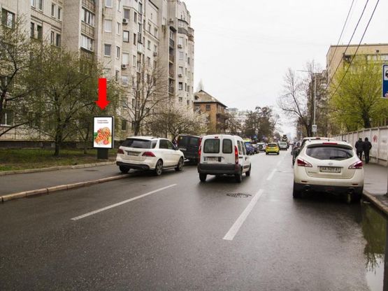 Фото рекламної площини за адресою Межигорская ул, 43 - ул. Оболонская, в сторону ст. м. "Тараса Шевченко"