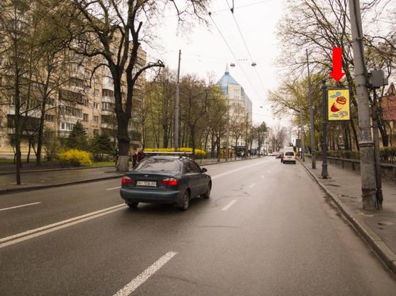 Фото рекламної площини за адресою Ильенко ул. (бывш. Мельникова ул.), 71 (напротив) в сторону ул. Деревлянской