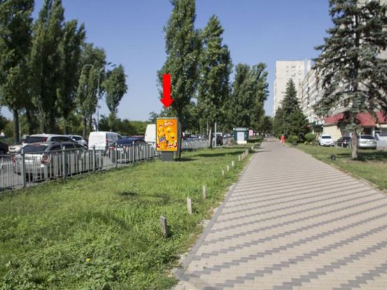 Фото рекламной плоскости по адресу Русановская набережная, 6, кафе "Pesto", в сторону ст.м. "Левобержная"