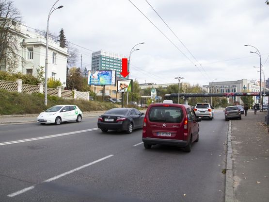 Фото рекламної площини за адресою Федорова ул., 32 - ул. Ямская, в сторону ул. Антоновича (бывш. Горького)