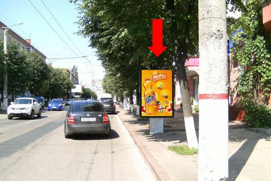 Фото рекламной плоскости по адресу Б. Перспективная ул. (бывш. Маркса ул.), 7, возле кафе "Смачна кава"