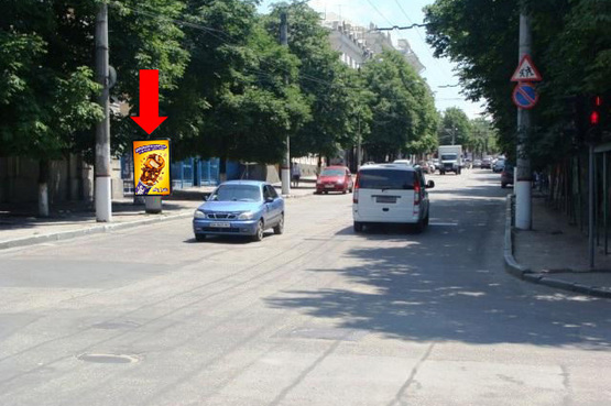 Фото рекламной плоскости по адресу Шевченко ул., 17, возле кафе "Чорна кава"