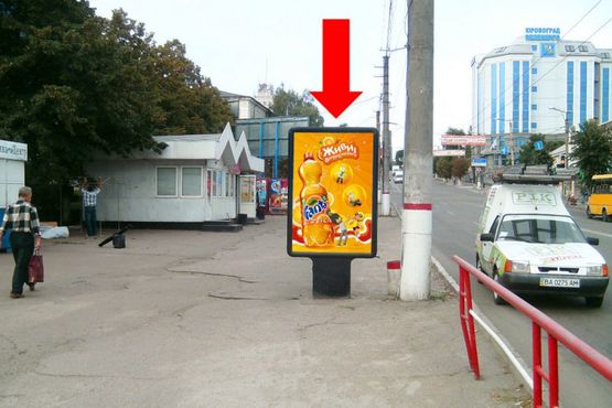 Фото рекламной плоскости по адресу Соборная ул. (бывш. 50-летия Октября ул.) / Б. Перспективная ул. (бывш. Маркса ул.), возле моста через р. Ингул, из центра