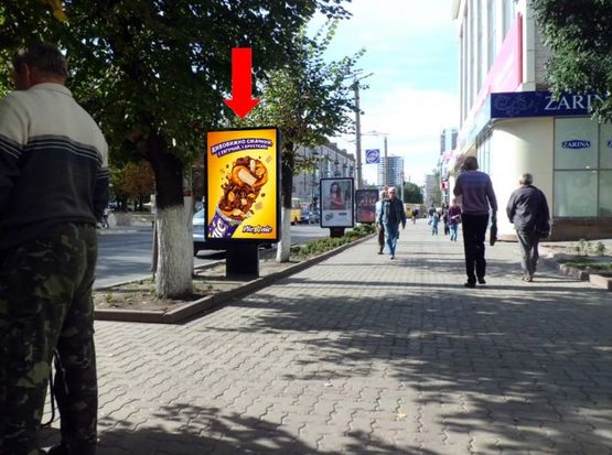 Фото рекламної площини за адресою Б. Перспективная ул. (бывш. Маркса ул.), 46/91, возле ТЦ "DEPOt Center", супермаркетов "АТБ", "Prostor"