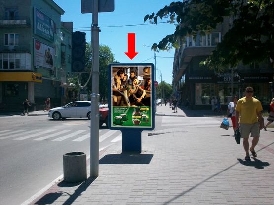 Фото рекламної площини за адресою Шевченко ул. / Соборная ул. (бывш. Ленина ул.), ТЦ "Мега", магазин "Адидас"