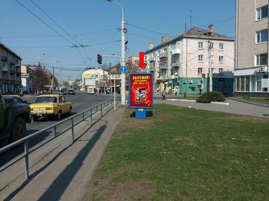 Фото рекламной плоскости по адресу Ковельская ул. / Хмельницкого ул., возле гастронома "Зося"