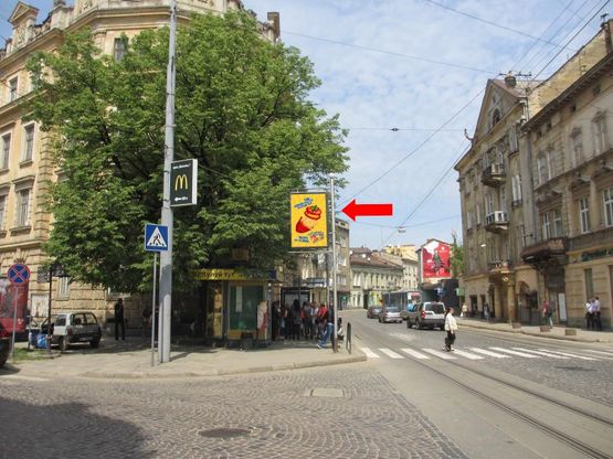 Фото рекламної площини за адресою Франка ул. / Саксаганского ул., 13, банк "Credit Agricole"