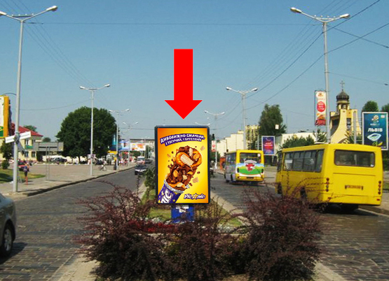 Фото рекламной плоскости по адресу Черновицкая ул., разделитель, в сторону ж/д вокзала