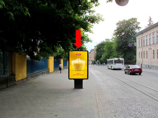 Фото рекламной плоскости по адресу Лычаковская ул., 37, напротив, в центр