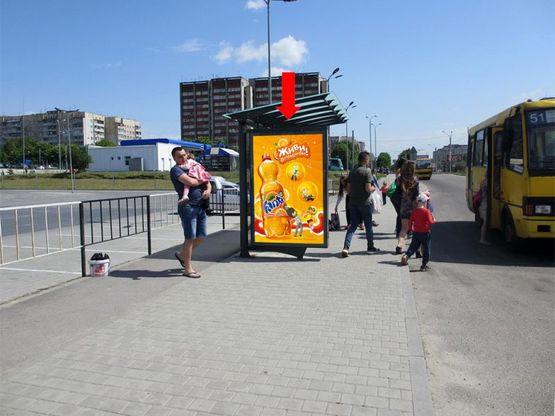 Фото рекламной плоскости по адресу Кульпарковская ул., 226А, возле ТРЦ "Victoria Gardens"