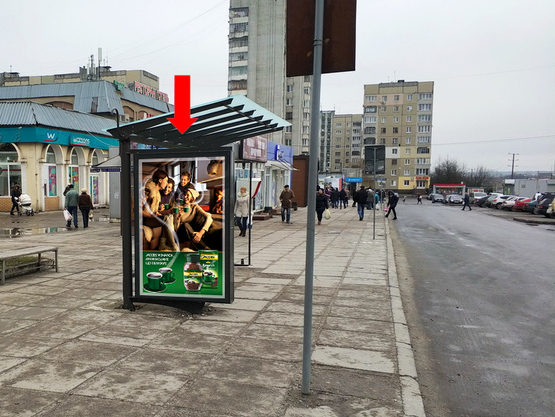 Фото рекламной плоскости по адресу Красной Калины пр., 109, ост. "пр. Красной Калины", из центра