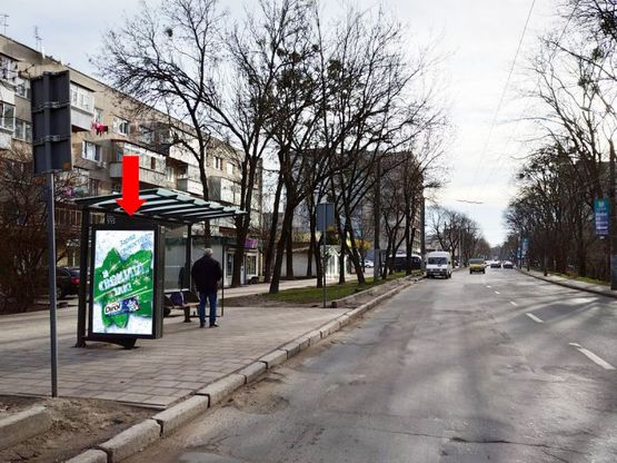 Фото рекламной плоскости по адресу Зелёная ул., 113 (ост."Липовая Аллея"), из центра