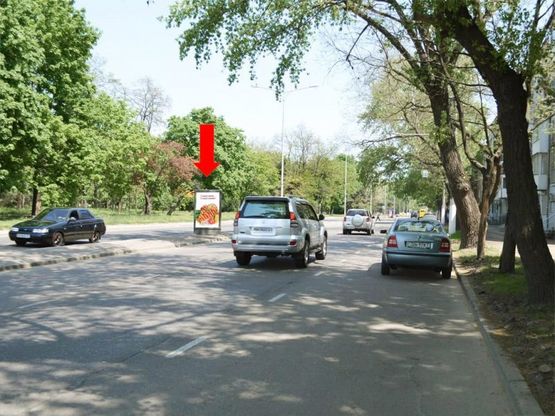 Фото рекламной плоскости по адресу Гагарина пр. / Шевченко пр., разделитель, №2, от Сегедской ул.