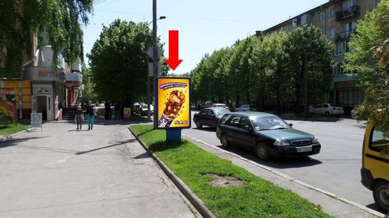 Фото рекламной плоскости по адресу Мира пр., 26, возле кафе "Добрий Шубин"