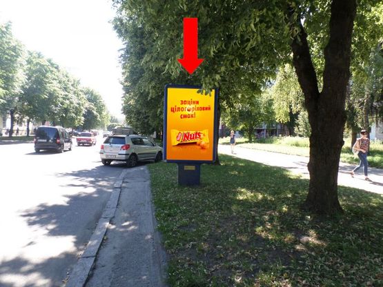 Фото рекламної площини за адресою Мицкевича ул., 3, в сторону Мира пр.