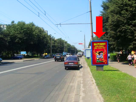 Фото рекламной плоскости по адресу Киевская ул., 4, напротив Укрэксимбанка