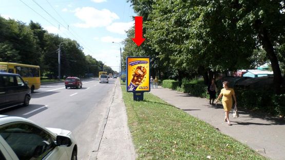 Фото рекламної площини за адресою Киевская ул., 6, возле Ощадбанка, напротив автосалона "Citroen"