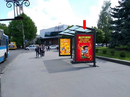 Фото рекламной плоскости по адресу Соборная ул., 195, остановка возле "РГА", в сторону Черновола ул., A1