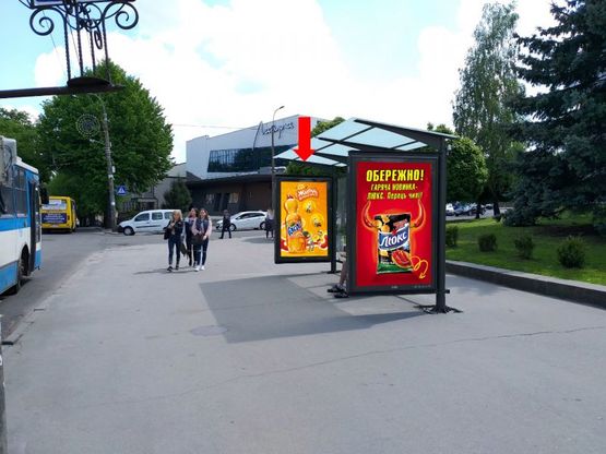 Фото рекламной плоскости по адресу Соборная ул., 195, остановка возле "РГА", в сторону Черновола ул., A2