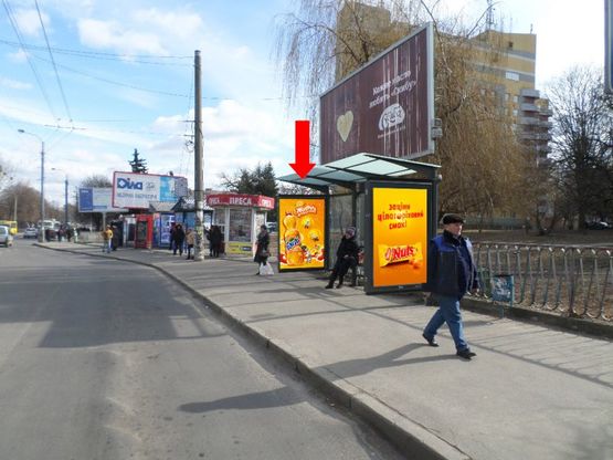Фото рекламной плоскости по адресу Киевская ул., остановка "Автовокзал", возле рынка "Андреевский", в сторону из центра, A2