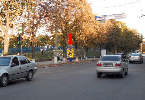 Фото рекламной плоскости по адресу Ильинская ул. (бывш. Красногвардейская ул.) / Ярослава Мудрого ул. (бывш. Пролетарская ул.), 45 (№4)