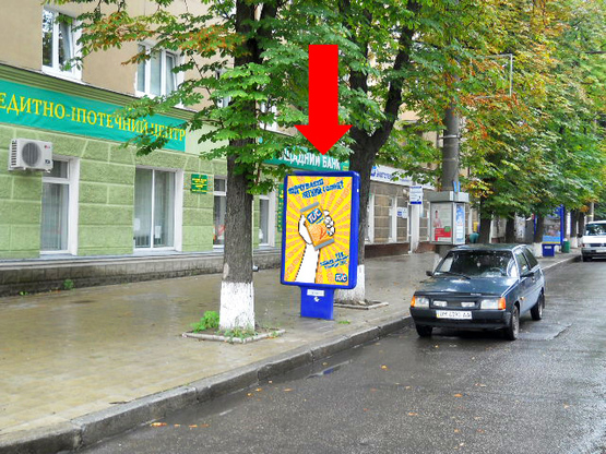 Фото рекламной плоскости по адресу Петропавловская ул., 53, возле "Ощадбанка"