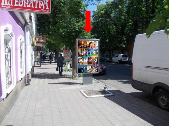 Фото рекламной плоскости по адресу Петропавловская ул., 56, напротив Банковской академии