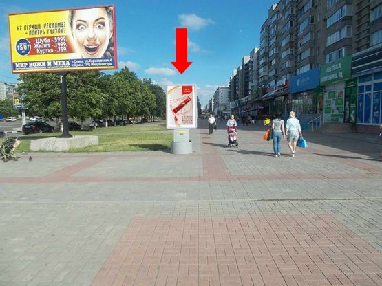 Фото рекламной плоскости по адресу Харьковская ул., 2/1, возле ТРЦ "Мануфактура", супермаркетов "Сильпо", "Comfy"