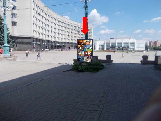 Фото рекламной плоскости по адресу Соборная ул., возле магазина "Vodafone"