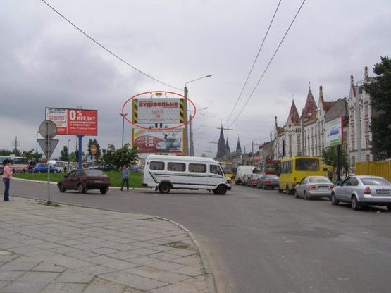 Фото рекламной плоскости по адресу Городоцька К1 ( приміський вокзал, напроти привокзальний ринок ст. Б верхній №3 )