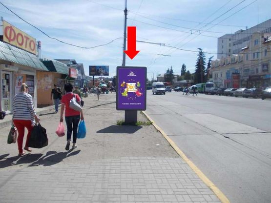 Фото рекламної площини за адресою 1-я Набережная ул. реки Стрелки, возле ломабарда "Центральный", в сторону Ильинской ул. (бывш. Красногвардейская ул.)