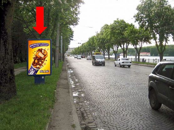 Фото рекламної площини за адресою Русская ул. / Драгоманова ул., возле парка "Топильче", дамба