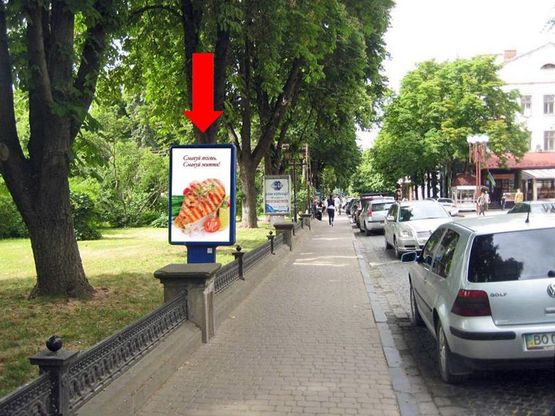 Фото рекламної площини за адресою Шевченко бул., возле магазина "Золото"