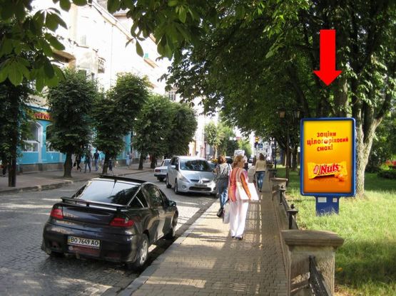 Фото рекламной плоскости по адресу Шевченко бул., возле магазина "Золото"