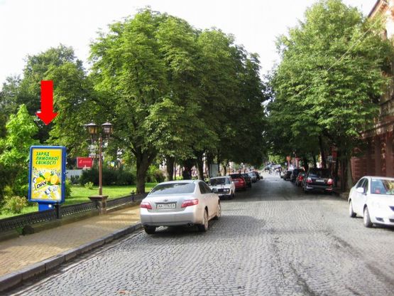 Фото рекламной плоскости по адресу Шевченко бул., возле ресторана "Украина"