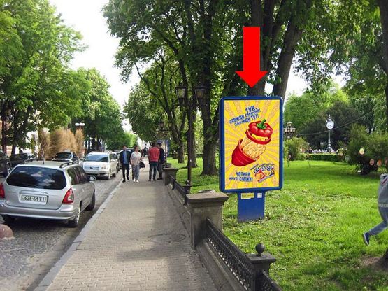 Фото рекламной плоскости по адресу Шевченко бул. / Театральная пл., возле ресторана "Файне мисто"