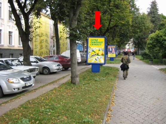 Фото рекламной плоскости по адресу Черновола ул., 2, возле Укртелекома