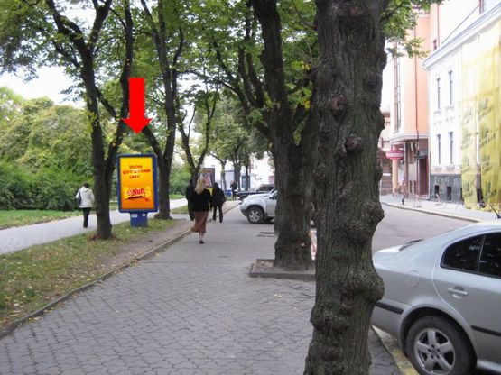 Фото рекламної площини за адресою Черновола ул., 2, возле Укртелекома