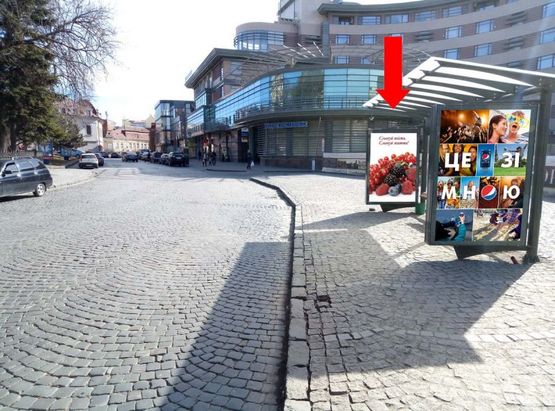 Фото рекламної площини за адресою Почтовая пл., в сторону пл. Корятовича, остановка