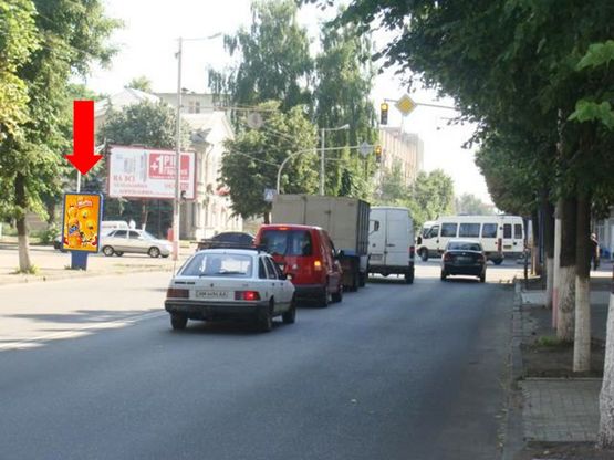 Фото рекламної площини за адресою Киевская ул., 65 / Мазепы ул. (бывш. ул. Мануильского), на светофоре