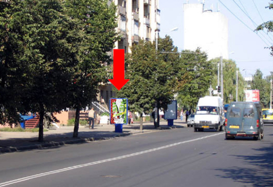 Фото рекламної площини за адресою Киевская ул., 75, возле "Центра переводов", ломбарда "Благо"