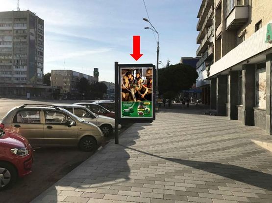 Фото рекламной плоскости по адресу Соборная пл., 3, возле центра обслуживания абонентов МТС