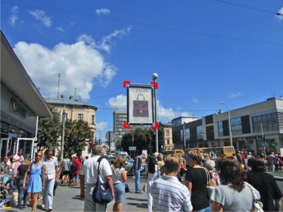 Фото рекламной плоскости по адресу пр. Чорновола, 7 (готель "Львів", ріг вул. Зернової)