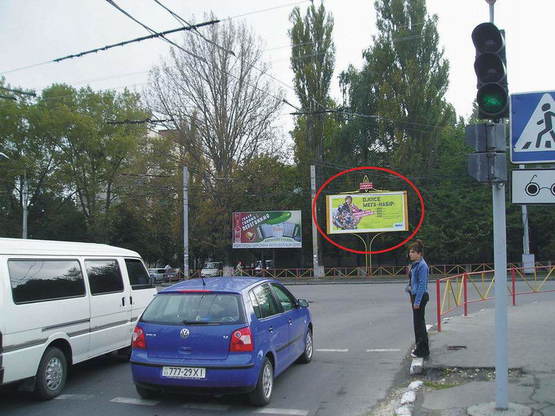 Фото рекламної площини за адресою Миру - вул. П. Мирного