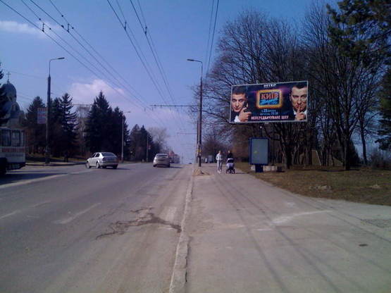 Фото рекламной плоскости по адресу Бандери (парк), А