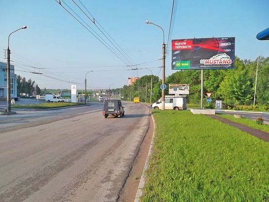 Фото рекламной плоскости по адресу 15 Апреля ул., 1 - Морозенко ул., (АЗС "Укрнафта") в центр