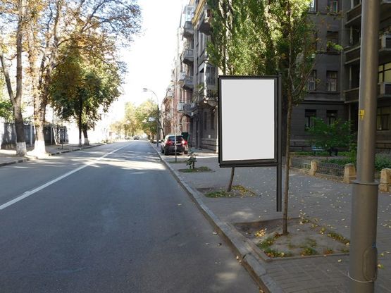 Фото рекламної площини за адресою Шелковичная ул. 21