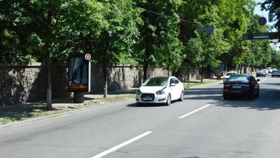 Фото рекламной плоскости по адресу Петровская аллея 3